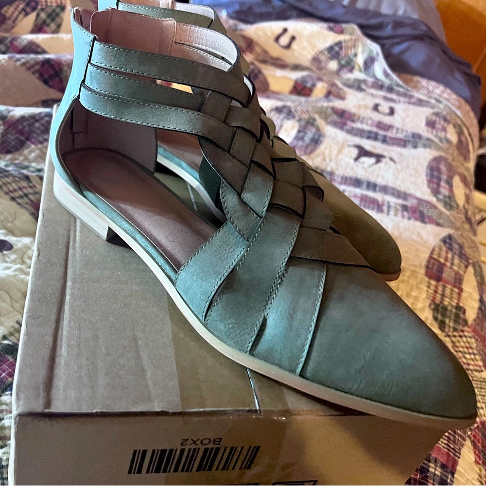 Women’s size 11 sandals